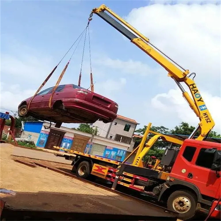 莱西吊车救援小汽车怎么吊